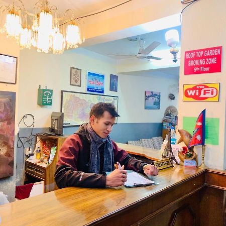 Hotel Dolphin Катманду Экстерьер фото